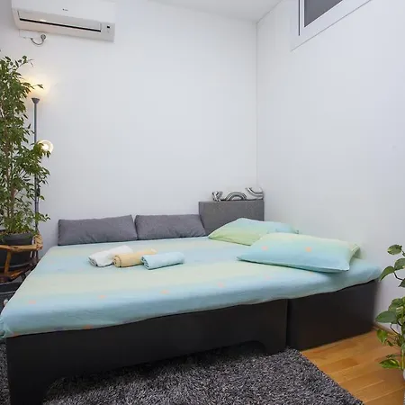 Super Neda Apartment Makarska